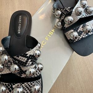 marc fisher women’s slides 6.5 black tan w/silver accents faux leather with box